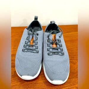 Johnston & Murphy 10.5M.  Gray shoes